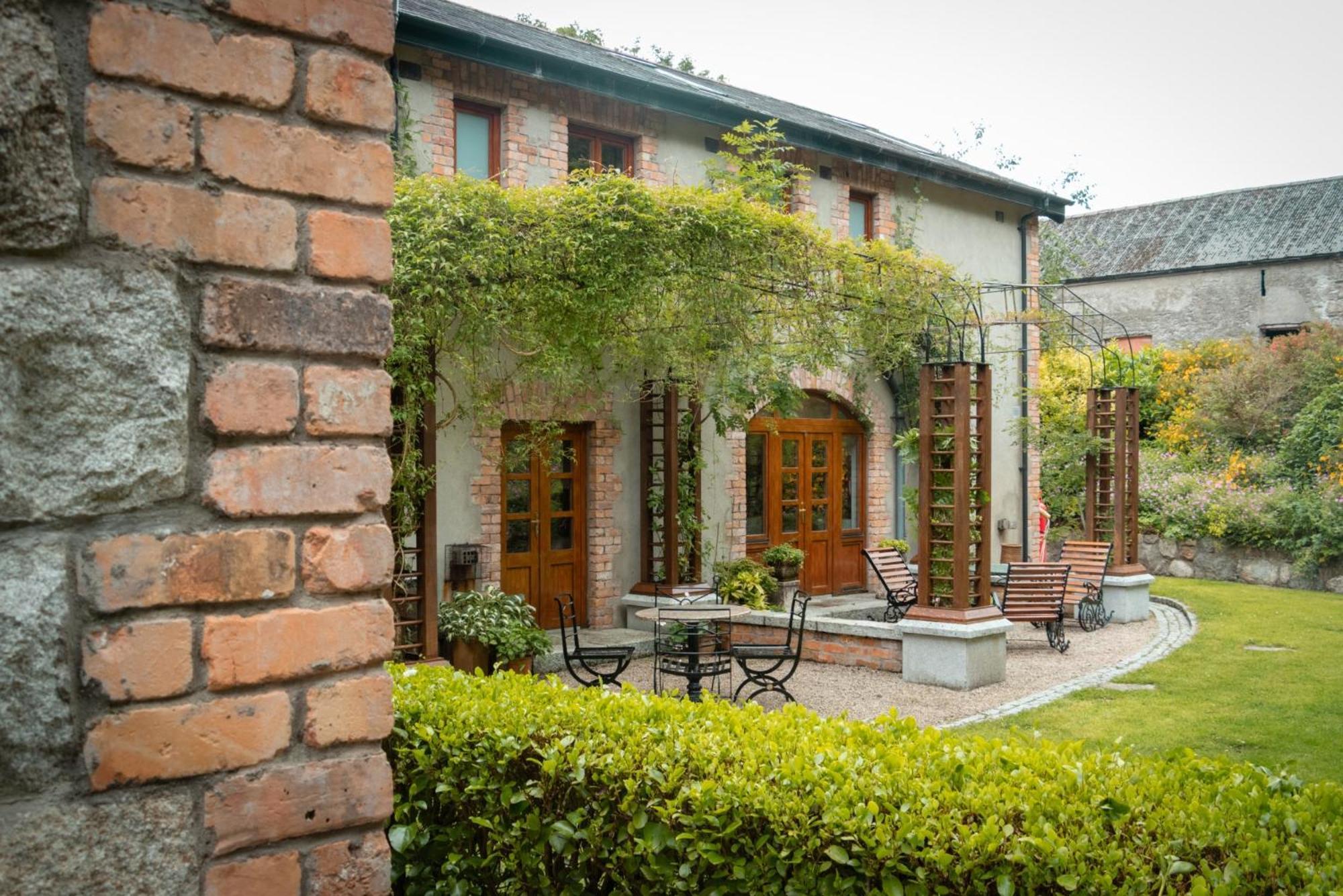 Croneybyrne Courtyard Villa Clara Bagian luar foto
