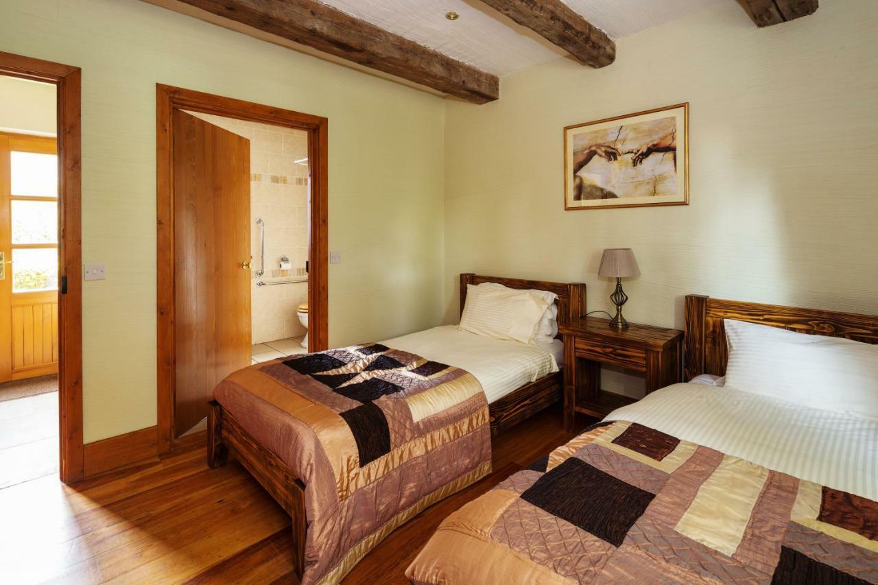 Croneybyrne Courtyard Villa Clara Bagian luar foto